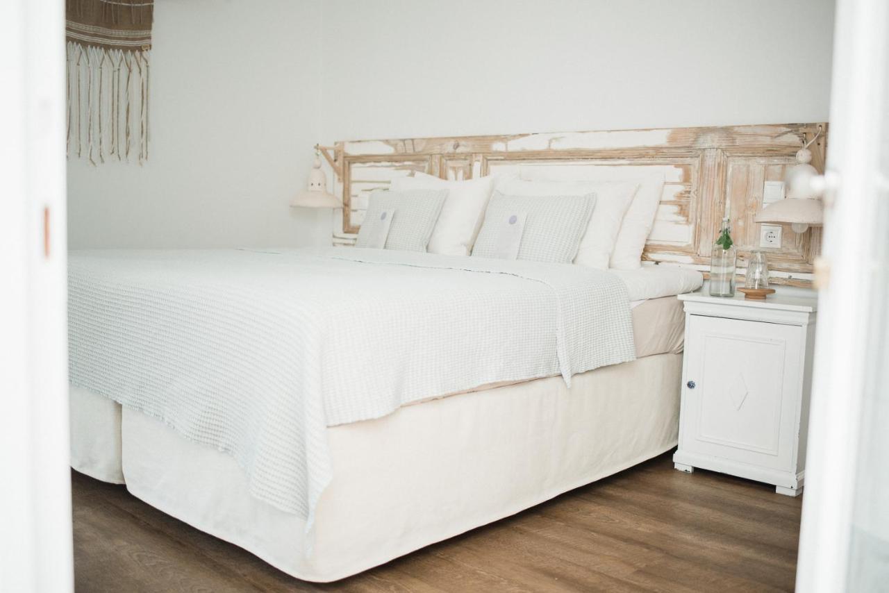 Poros Town Odyssey Suites מראה חיצוני תמונה