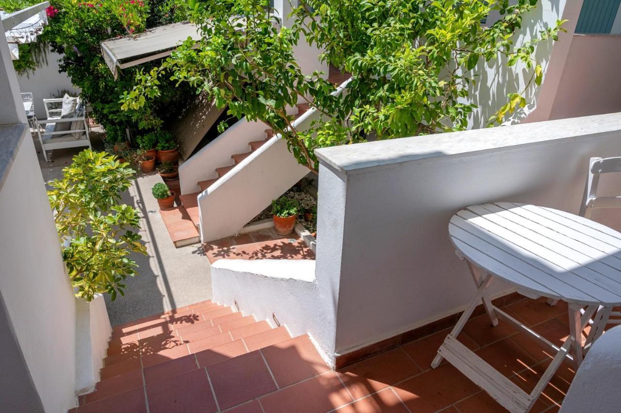 Poros Town Odyssey Suites מראה חיצוני תמונה