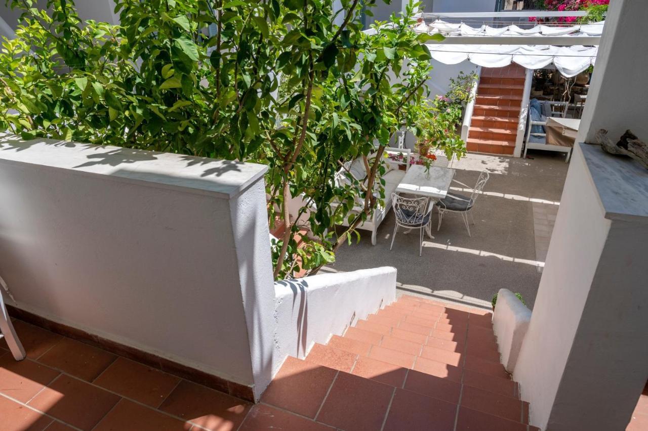 Poros Town Odyssey Suites מראה חיצוני תמונה